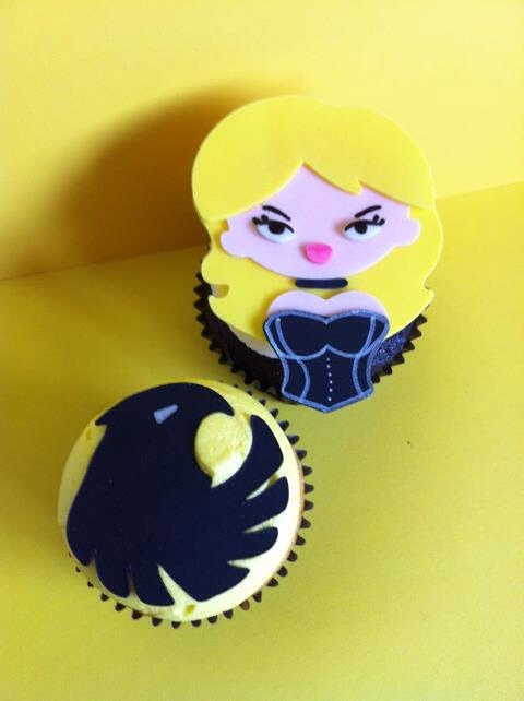 Black Canary Cupcakes