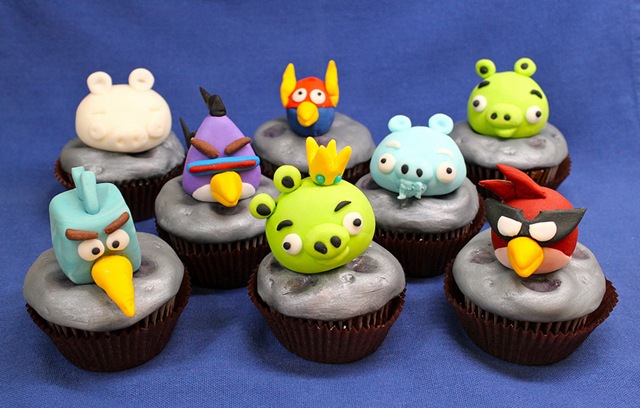 Angry Birds Space Cupcakes