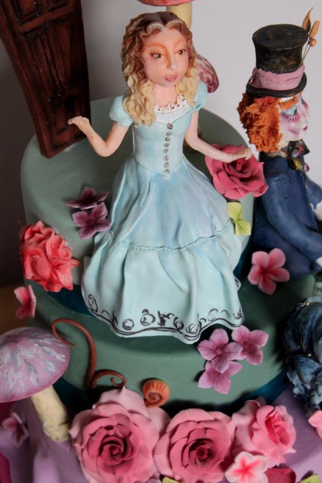 Alice in Wonderland Cake