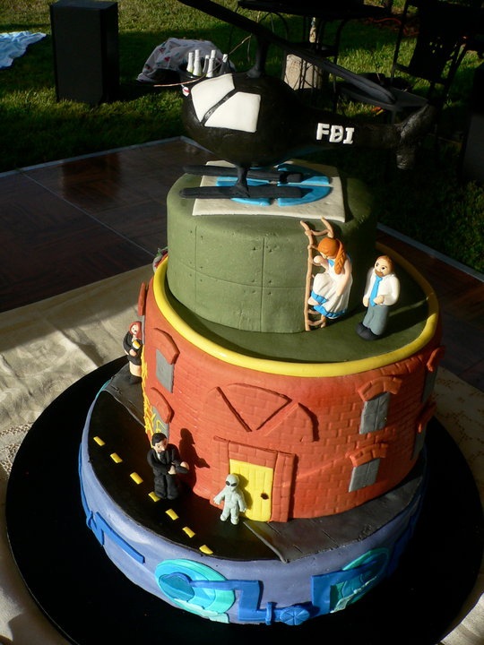 X-Files Wedding Cake