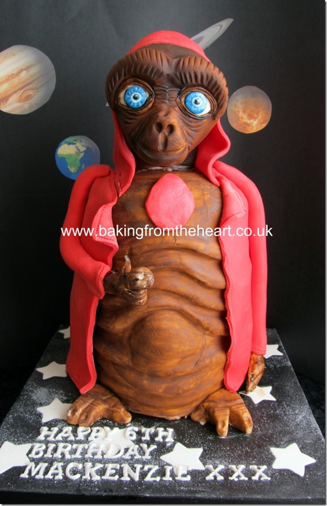 E.T. cake