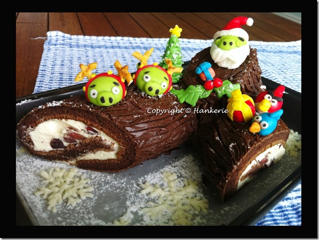 Angry Birds Christmas Cake