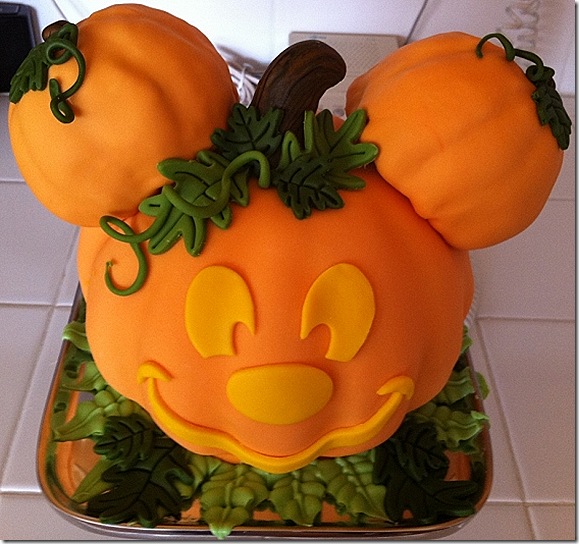 Mickey Mouse Halloween Cake