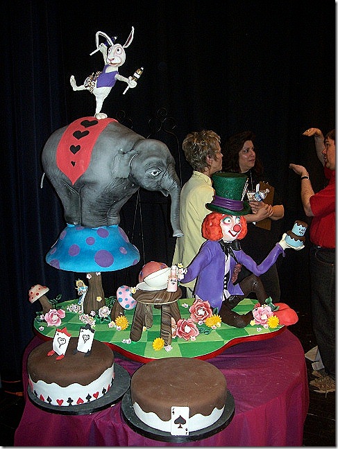 Alice in Circusland Cake