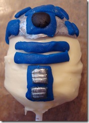 R2-D2 Cake Pop