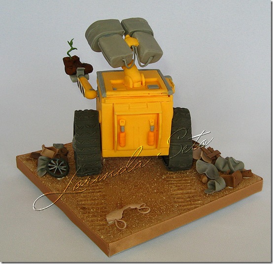 WALL-E Cake