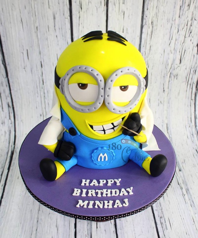 MInion Cake