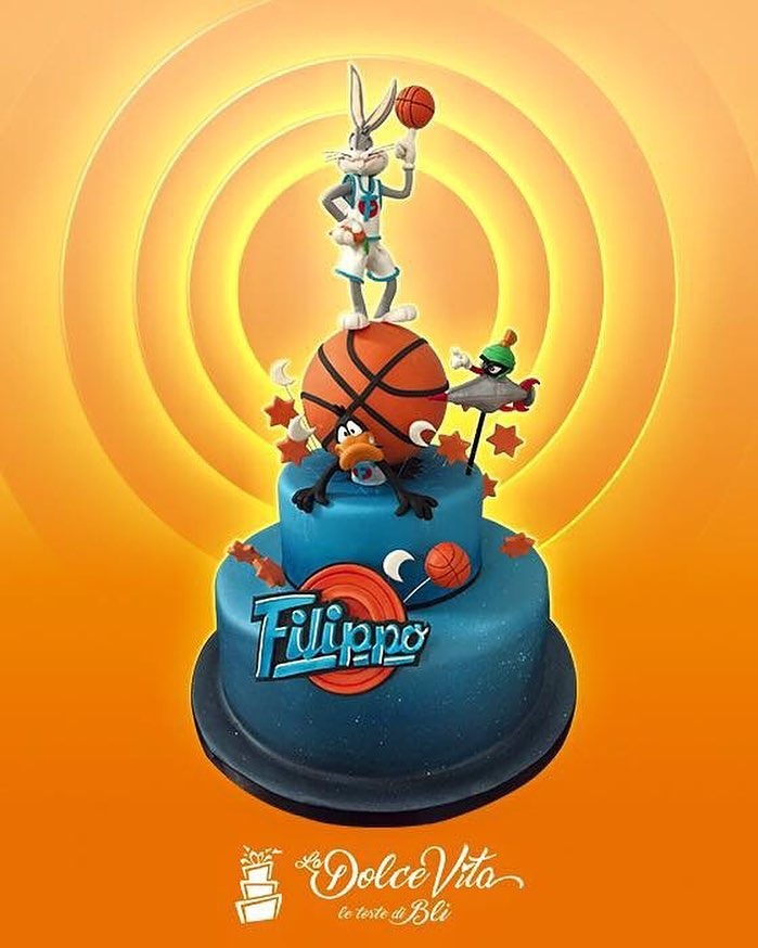 Daffy Duck Is Having A Ball On This Space Jam Cake - Between The Pages Blog