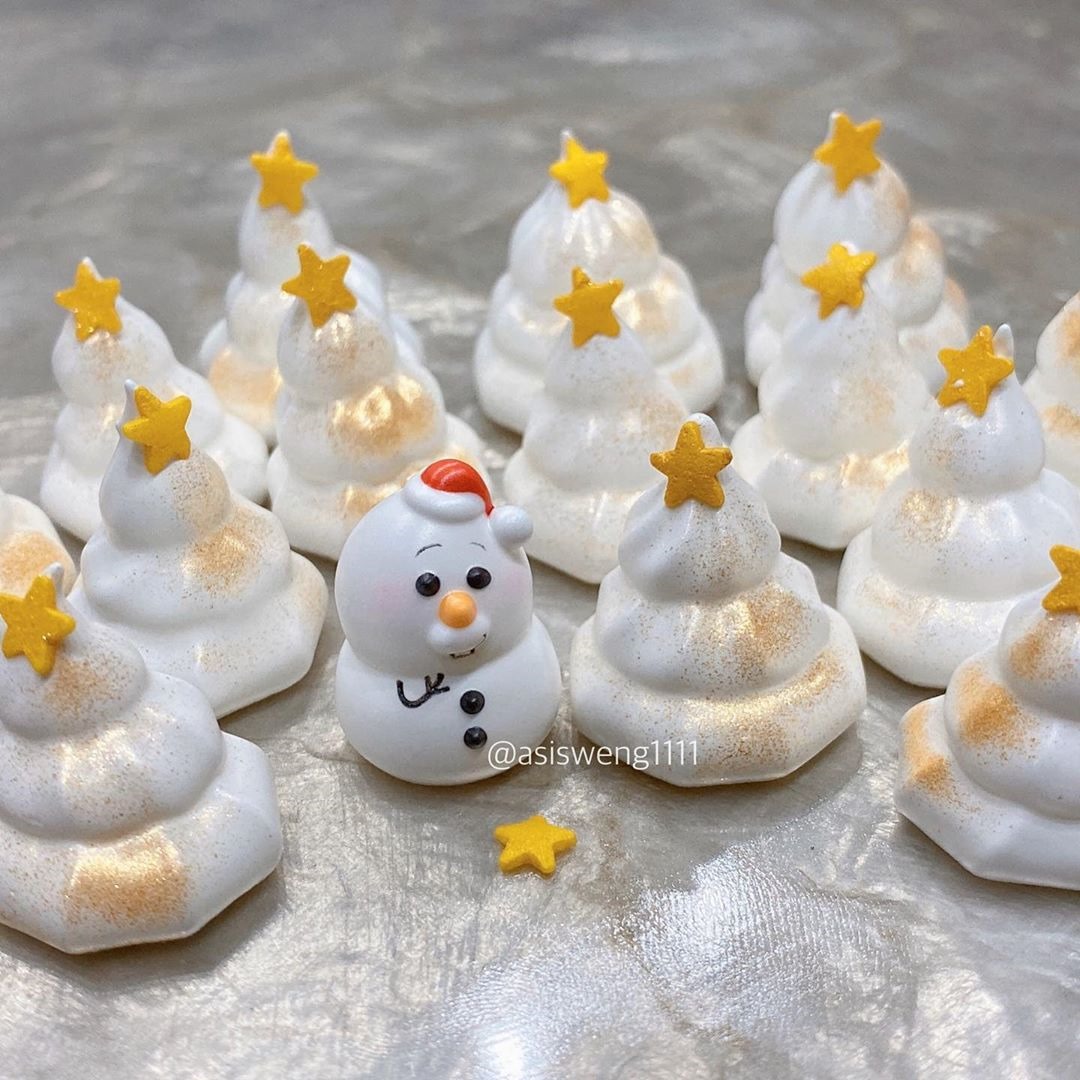 Olaf Christmas Meringues