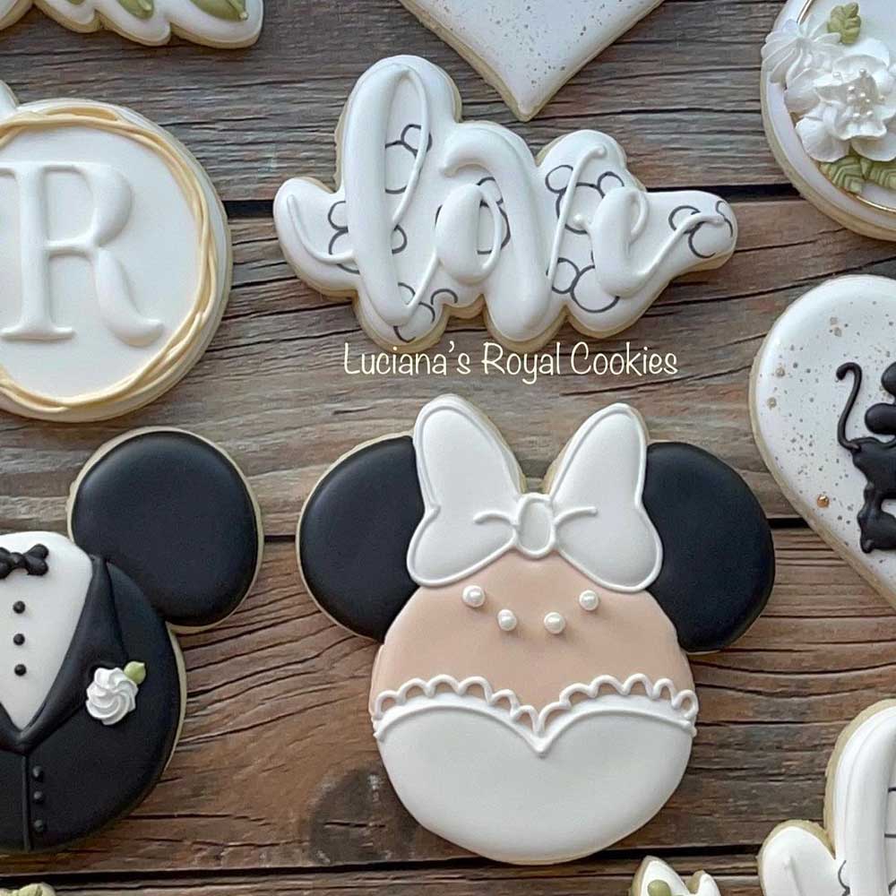 Minnie Mouse Wedding Cookie