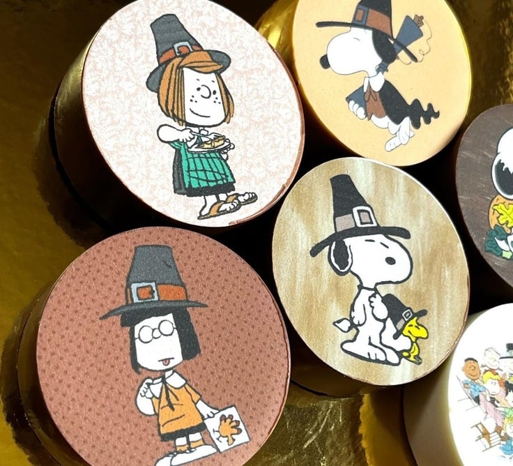 Close-ups of the Marcie & Peppermint Patty Thanksgiving Chocolate Covered Oreos